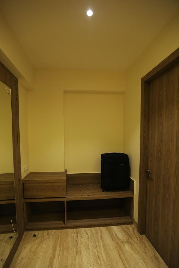 Lakeview Service Apartments Kolkata Exterior photo